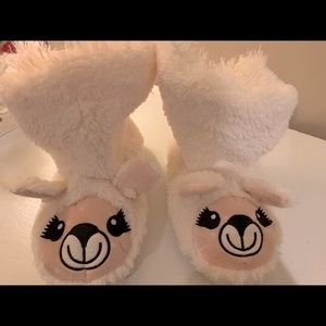🦙Cute Fuzzy Llama Alpaca Polka Dot Slippers🦙